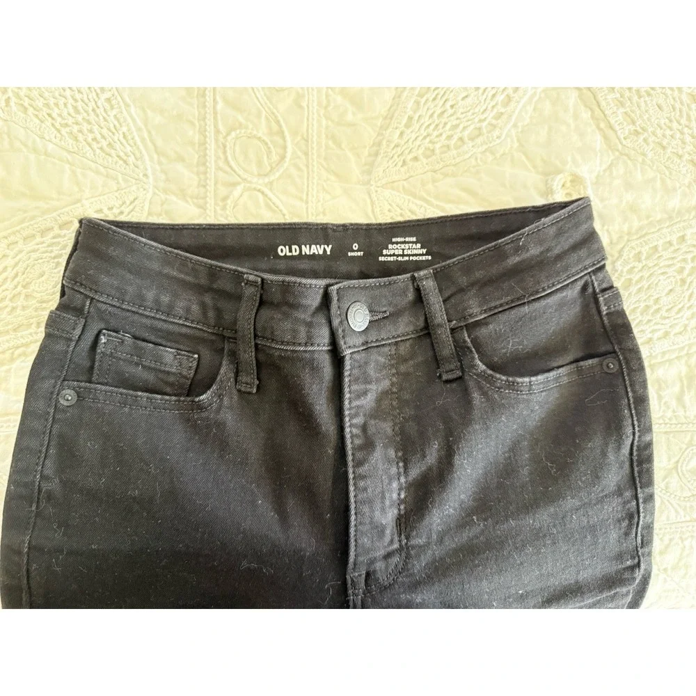 Old Navy Rockstar Sz 0 Super Skinny Black Jeans Short 26